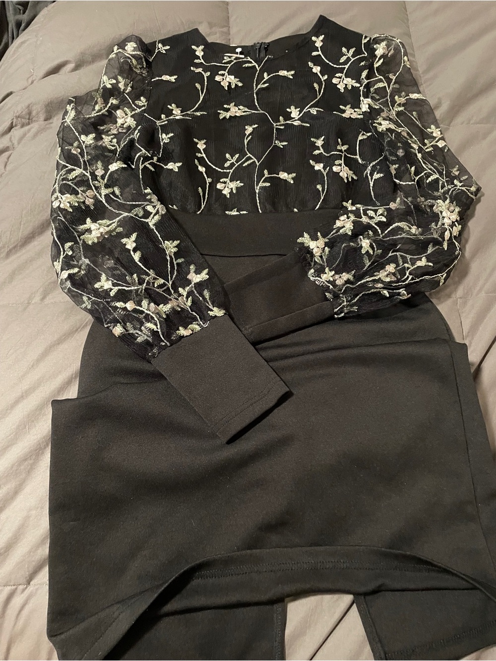 JJ’s House Black Floral-Embroidered Pencil Skirt Dress Sheer Arms size S Womens